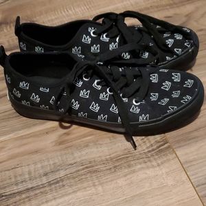 Hottopic's  Riverdale Jughead low tops.